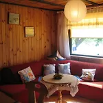 شقة Dom Nad Jeziorem