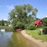 شقة Dom Nad Jeziorem *