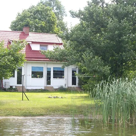 Dom Nad Jeziorem Rasząg